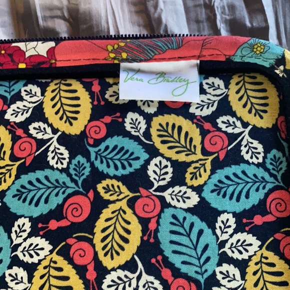 Vera Bradley IPad/tablet/small computer case - Picture 7 of 11